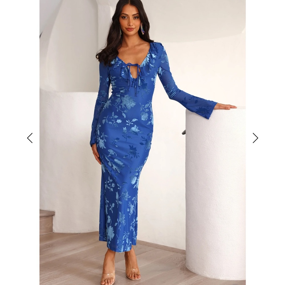 NWT HELLO MOLLY FRIENDS TO LOVERS LONG SLEEVE MAXI DRESS BLUE